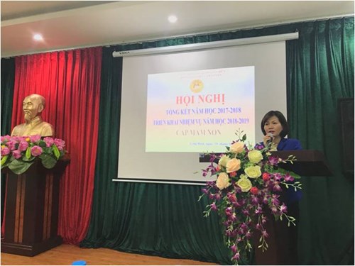 Hội nghị tổng kết năm học 2017-2018, triển khai nhiệm vụ năm học 2018-2019 cấp Mầm non quận Long Biên
